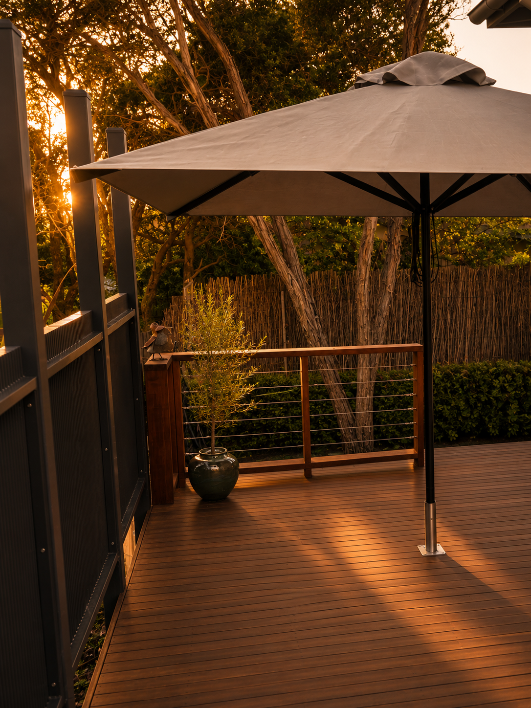 Umbrella UPF 80+ waterproof fabric
